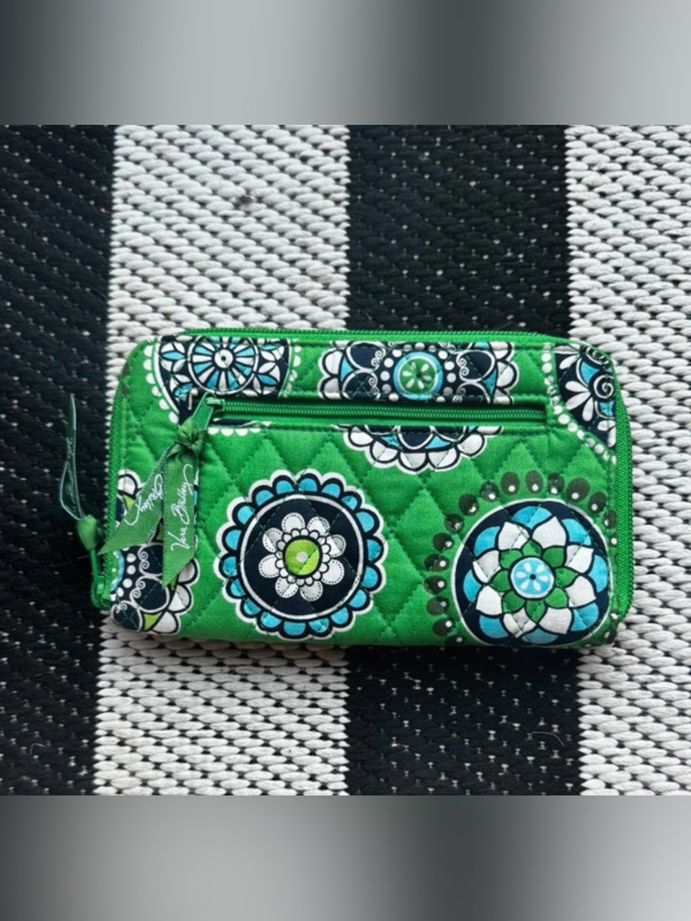 Vera Bradley Bright Green Quilted Zip Wallet with Blue & White Medallions
